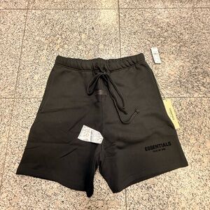 Fear of God Essentials Black Shorts  XS、S、M、L、XL size